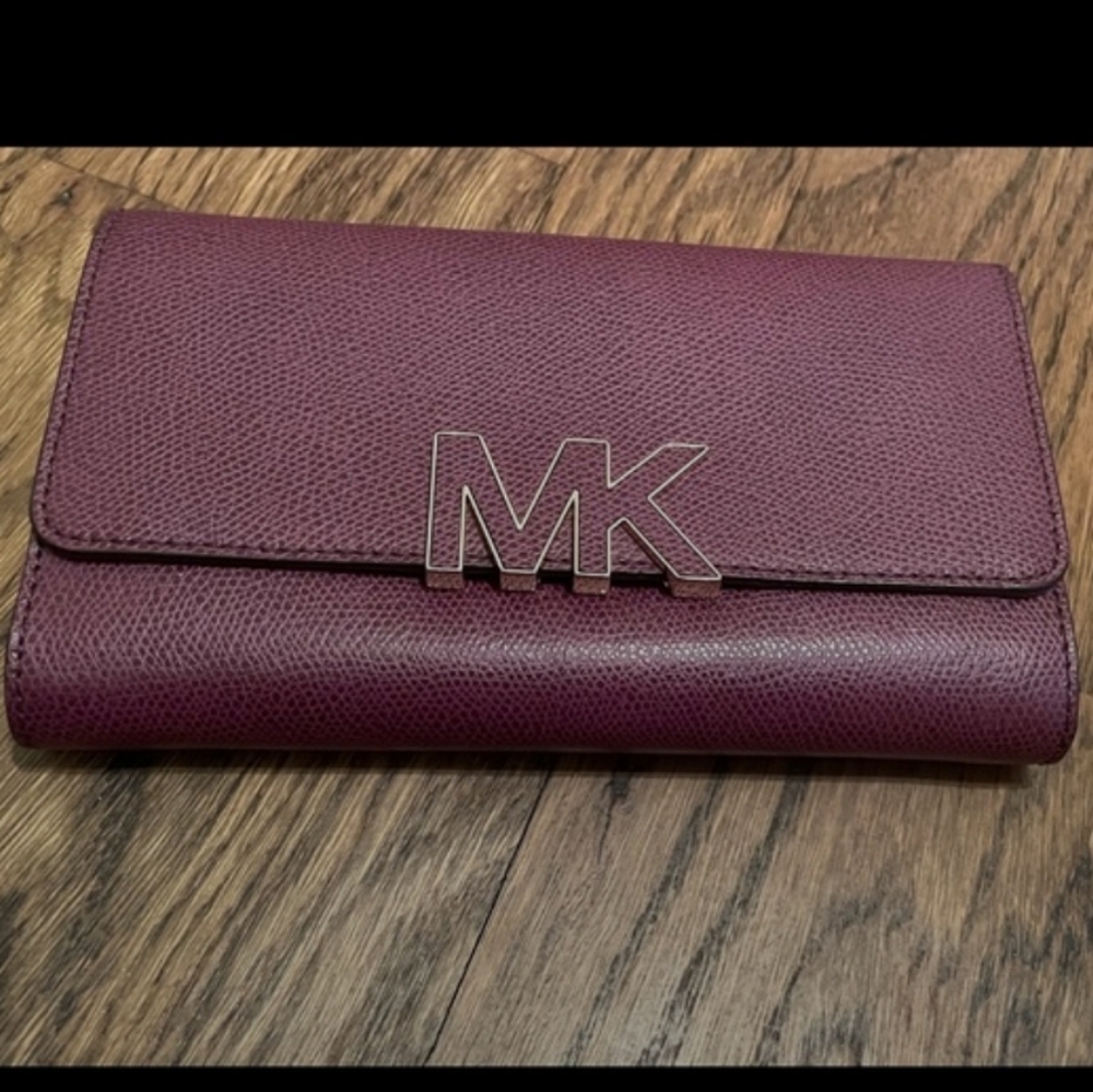 COPY - COPY - Micheal kors wallet